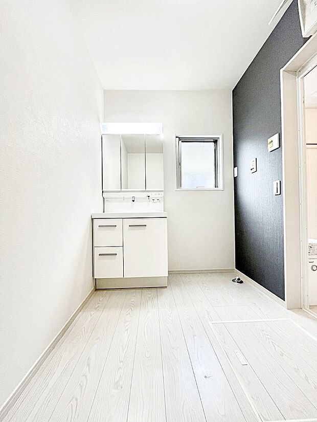 お子さんがうがい、手洗いも喜んでしてくれそうな洗面所！ 