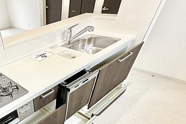 浄水器一体型のキッチンで洗い物用・料理用と切り替え簡単！