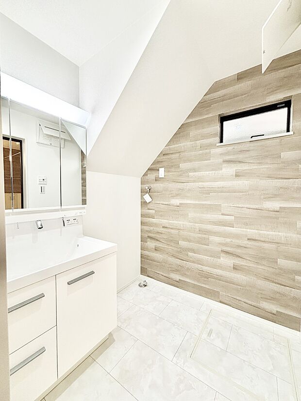 広々とゆとりのあるランドリースペース