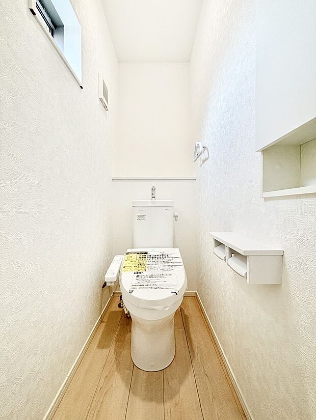 白を基調とした清潔感のある落ち着ける空間