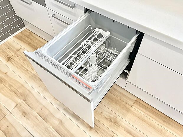 面倒なお片づけは食洗機にお任せ！家事の負担が減って、時間にも気持ちにもゆとりができます。