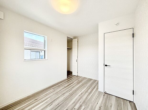 子供部屋にもおすすめな収納スペースたっぷりの居室