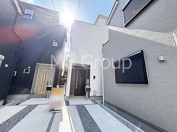 溢れる陽光でご家族の笑顔も輝く