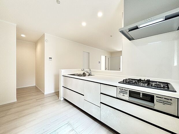 毎日使うキッチンだから、使いやすさ&お手入れのしやすさにこだわりました。