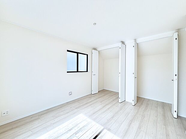 子供部屋にもおすすめな収納スペースたっぷりの居室