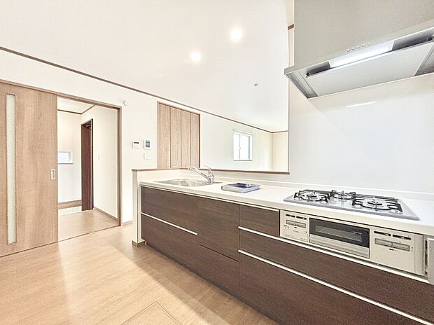 毎日使うキッチンだから、使いやすさ&お手入れのしやすさにこだわりました。