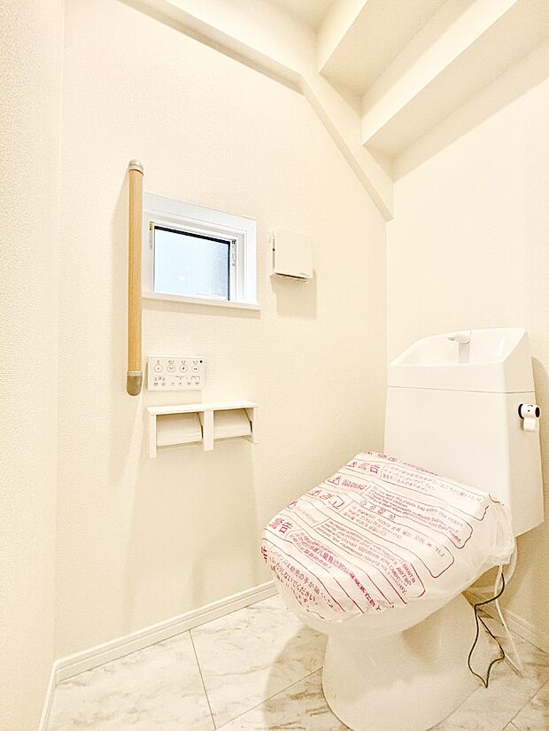 トイレは安心の2箇所!朝のバタバタも一安心です。