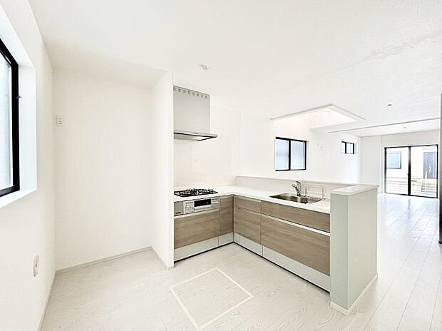 作業動線がスムーズなL字型キッチン