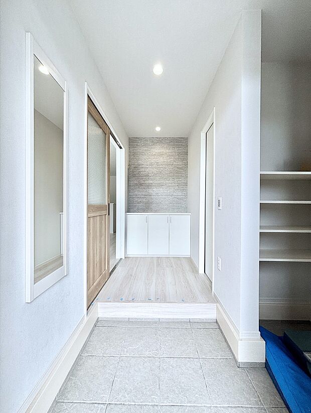 家族の帰宅やお客様をあたたかく迎える玄関