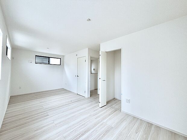 収納が充実しているので、居住スペースを広く使えます。