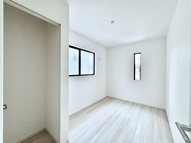 2面採光を確保した明るい空間。家族みんなが快適な暮らしを実現する設計です。