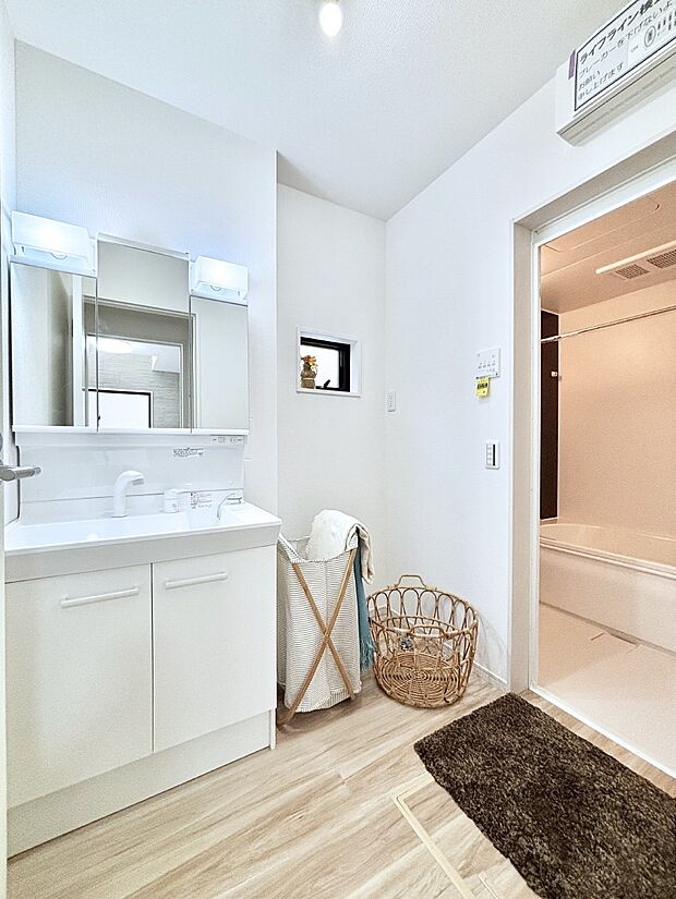 広々とゆとりのあるランドリースペース。  