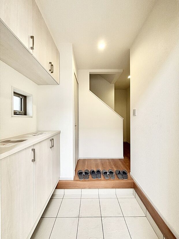 家族の帰宅やお客様をあたたかく迎える玄関