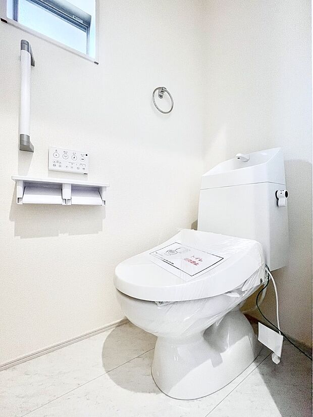 トイレは1階と2階それぞれに配置されていてとても便利です。