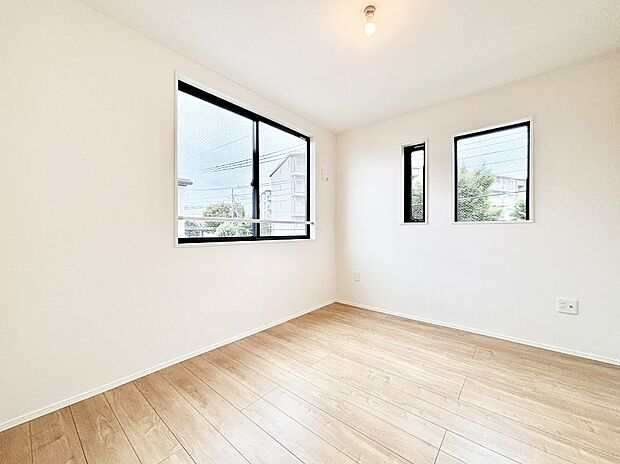 2面採光を確保した明るい空間。家族みんなが快適な暮らしを実現する設計です。