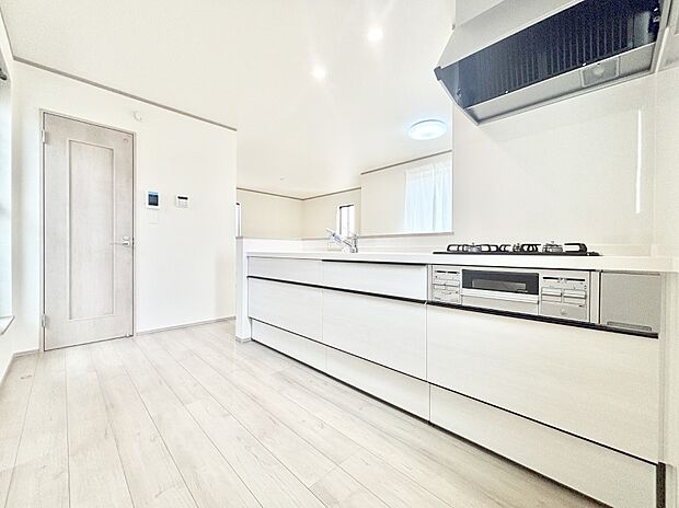 ゆとりあるキッチンではご家族と楽しくお料理ができます。