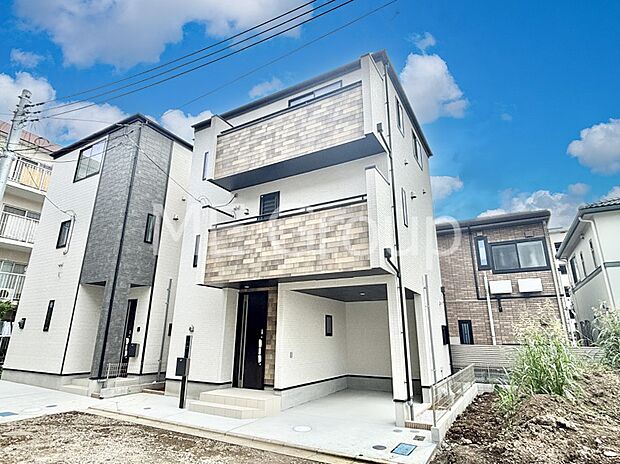 洗練された外観、上質な住空間が広がる室内は永く安心して過ごせる住居です。 