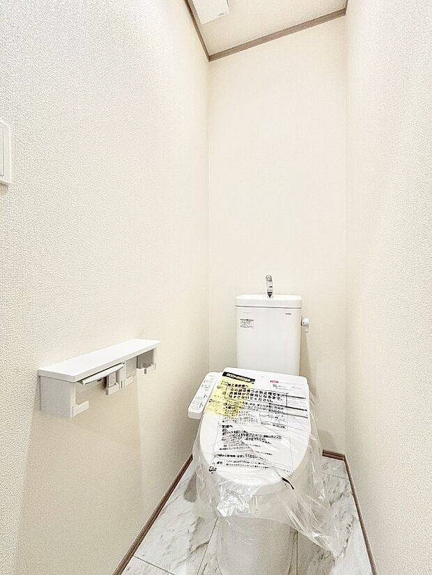 トイレは安心の2箇所！朝のバタバタも一安心です。 