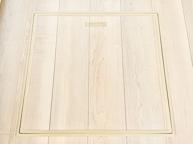 床下収納付き!日用品・非常用品の収納にも大活躍。