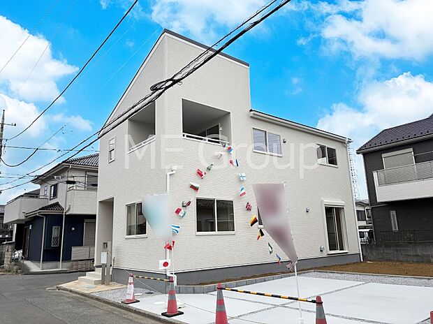 溢れる陽光でご家族の笑顔も輝く