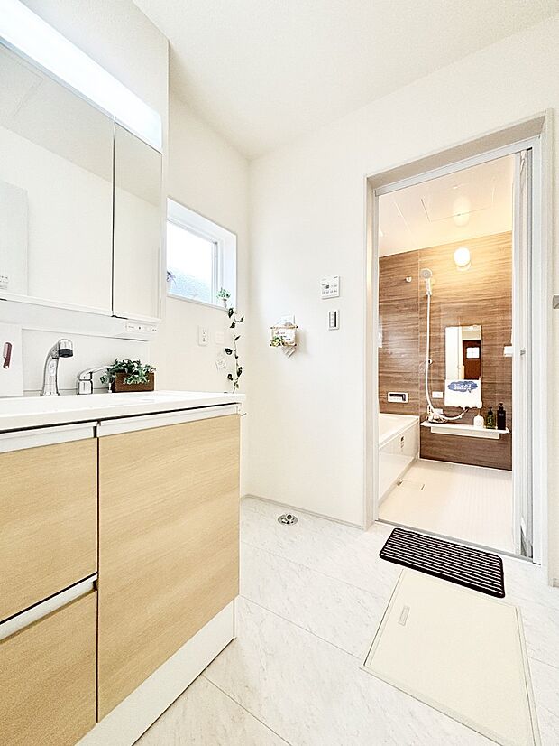 上質な洗面空間がゆとりの時間を演出