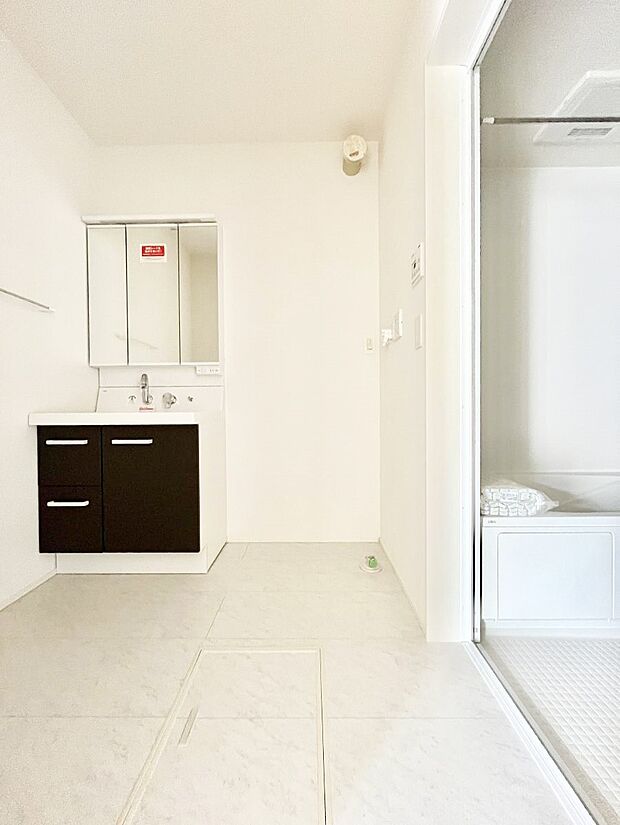 広々とゆとりのあるランドリースペース