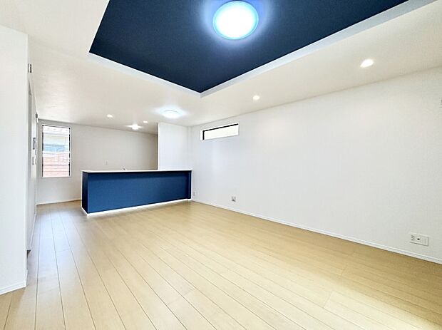 アクセントクロスが空間に彩りをもたらしてくれます