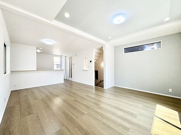 19.5帖の広々ＬＤＫは家族みんなの快適空間！冬でも足元ポカポカ床暖房付き！