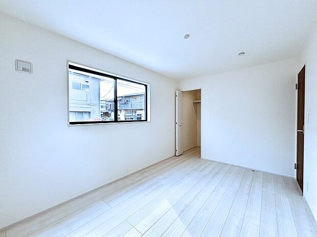 子供部屋にもおすすめな収納スペースたっぷりの居室