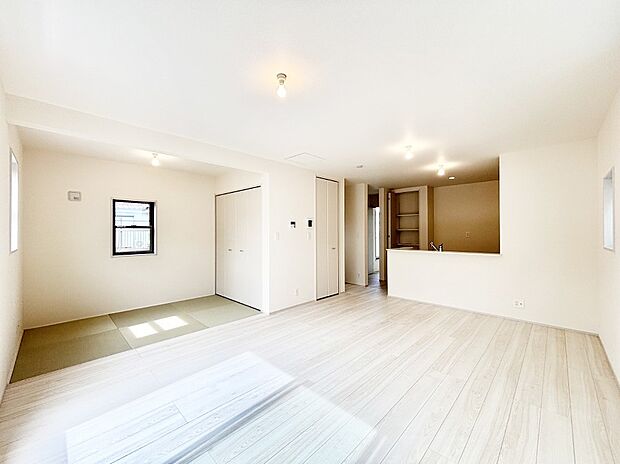 ご家族とのコミュニケーションが深まるリビングイン階段を採用。