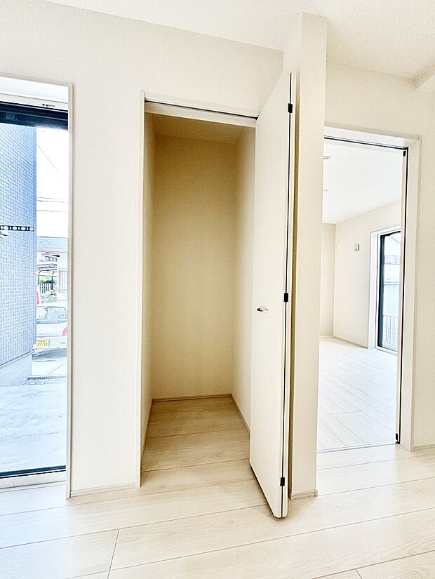 物が多くなりがちなリビングにうれしい収納