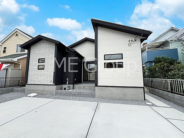 溢れる陽光でご家族の笑顔も輝く