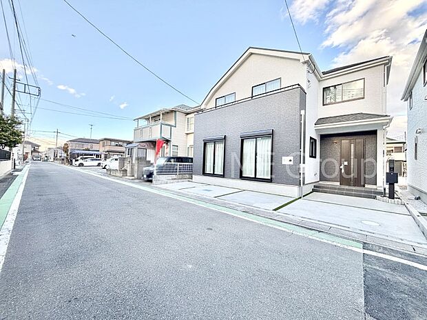 前面道路はきちんと整備されています