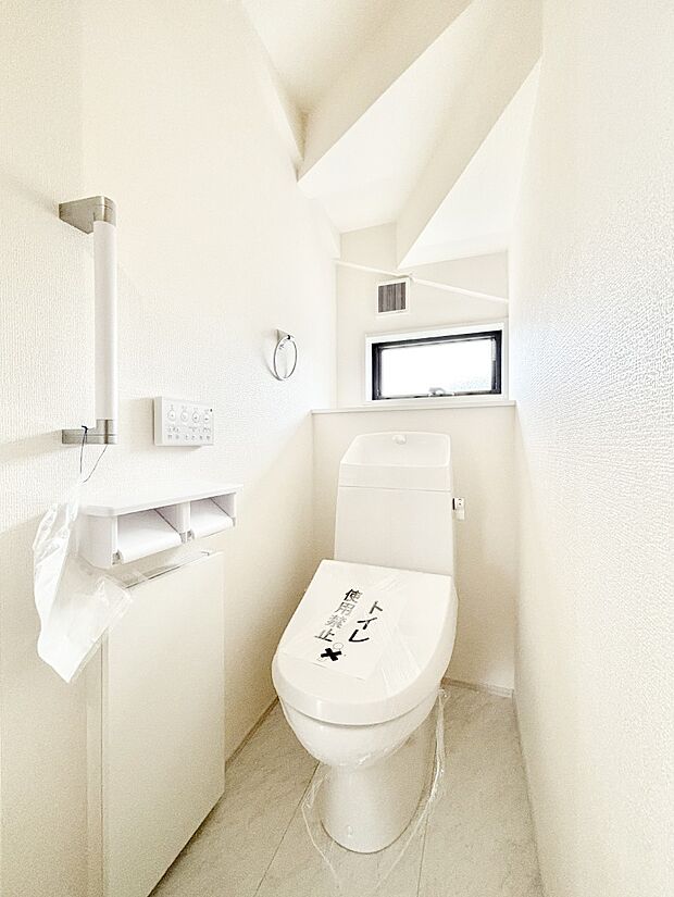 トイレは安心の2箇所！朝のバタバタも一安心です。 