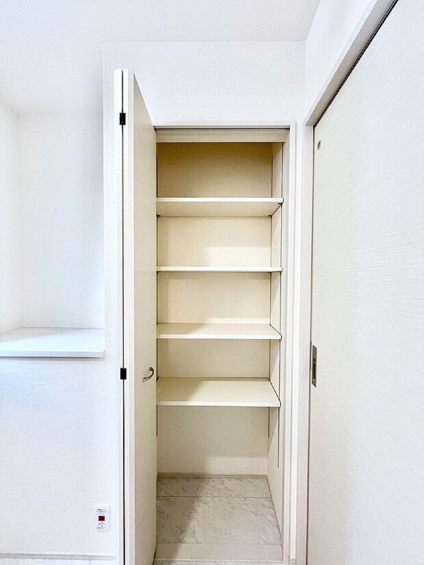 便利なリネン庫で、スッキリした使いやすい洗面室に  