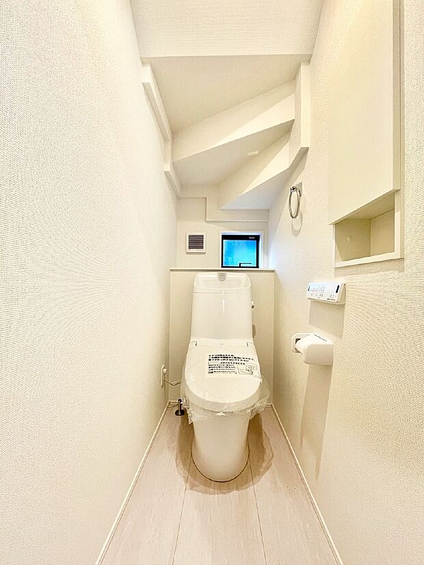 トイレは1階と2階それぞれに配置されていてとても便利です。 