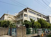 門真市立上野口小学校（428m）