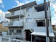 寝屋川公園駅より徒歩25分 築40年3ヶ月 3階建の賃貸物件