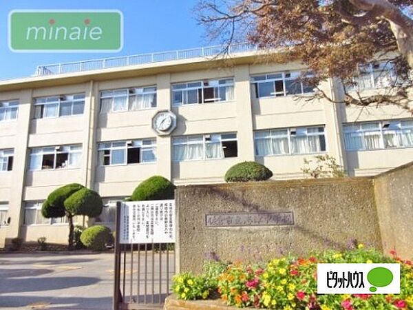 中学校「佐倉市立志津中学校まで830m」