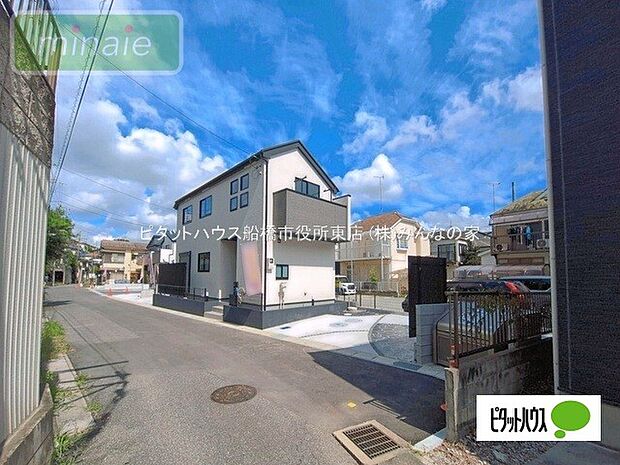 現地 前面道路です♪