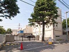 中学校「船橋市立海神中学校まで1950m」