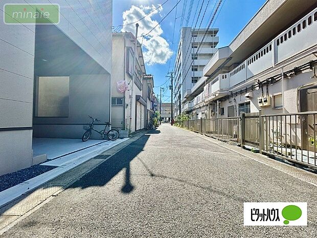 販売現地