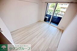 ガーラ・ステーション横浜三ッ沢 702 7階1Kのリビング/ダイニング