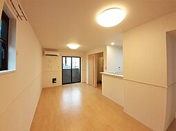 フィオーレ　Ａ 103 2階1LDKのリビング/ダイニング