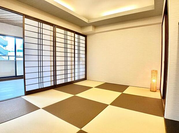 ≪和室　6.5帖≫ 6.5帖の和室です。リビングに面しており、おしゃれな琉球畳が使用されています。