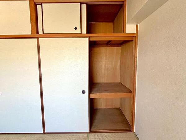 ≪和室収納≫ 各部屋に収納があります。