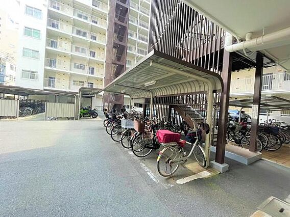 ～駐輪場～ 屋...