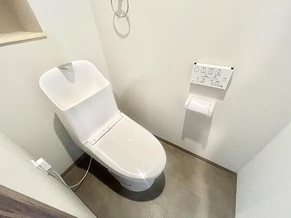 エントランスオートロック機能を完備。夜間・外出時も安心のセキュリティです