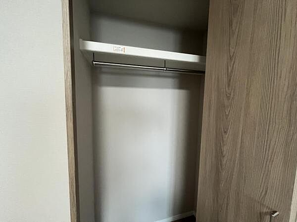～収納～ 北西側の洋室6.0帖の収納スペースです。