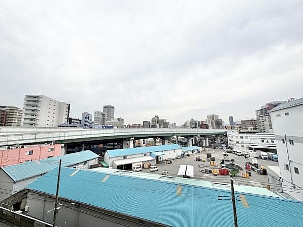 前面棟がなく開放的な眺望。